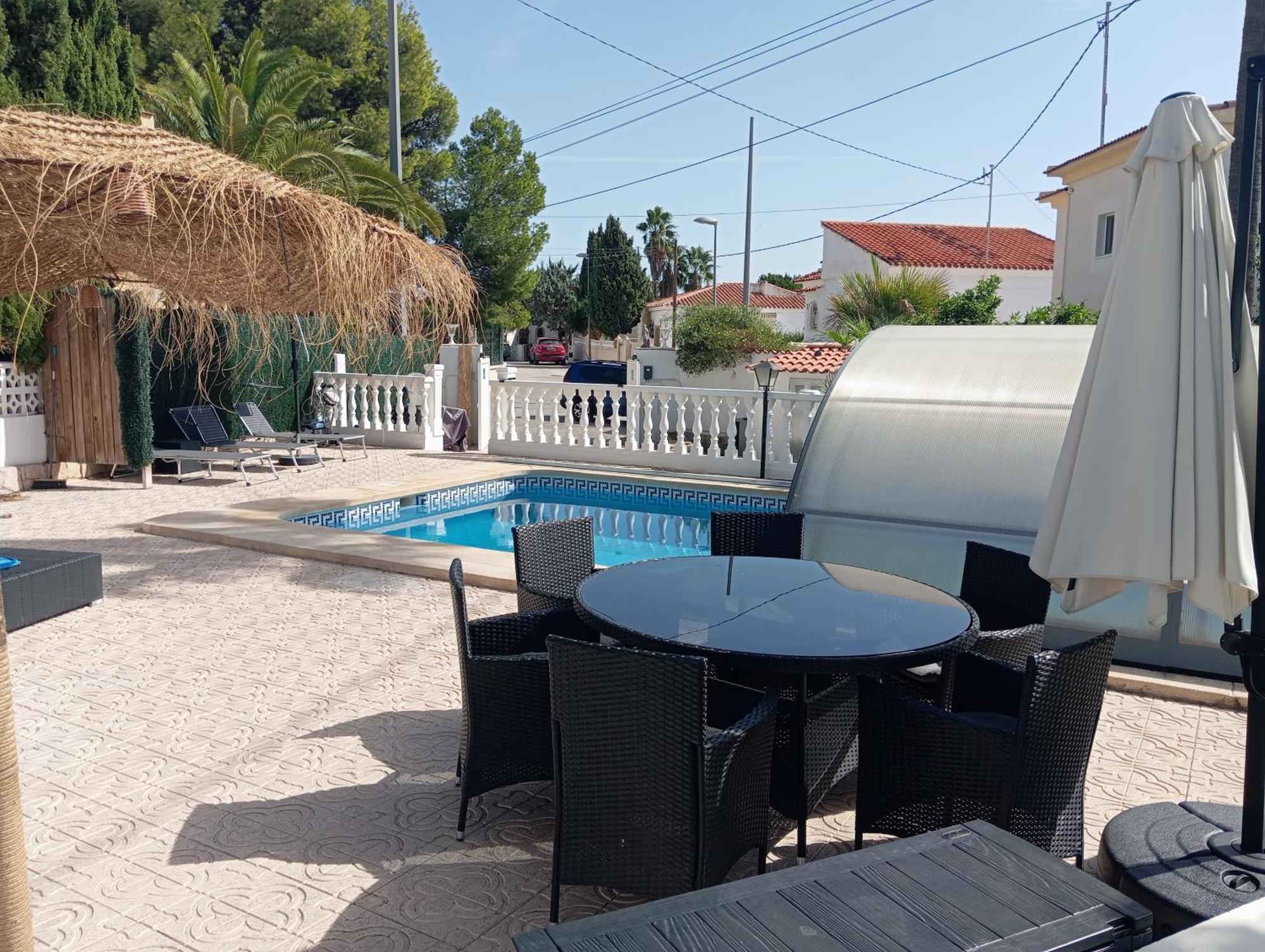 Villa Benucia Family Guest House La Nucía 외부 사진